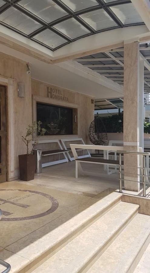 Hotel Honorata Paralía Kültér fotó
